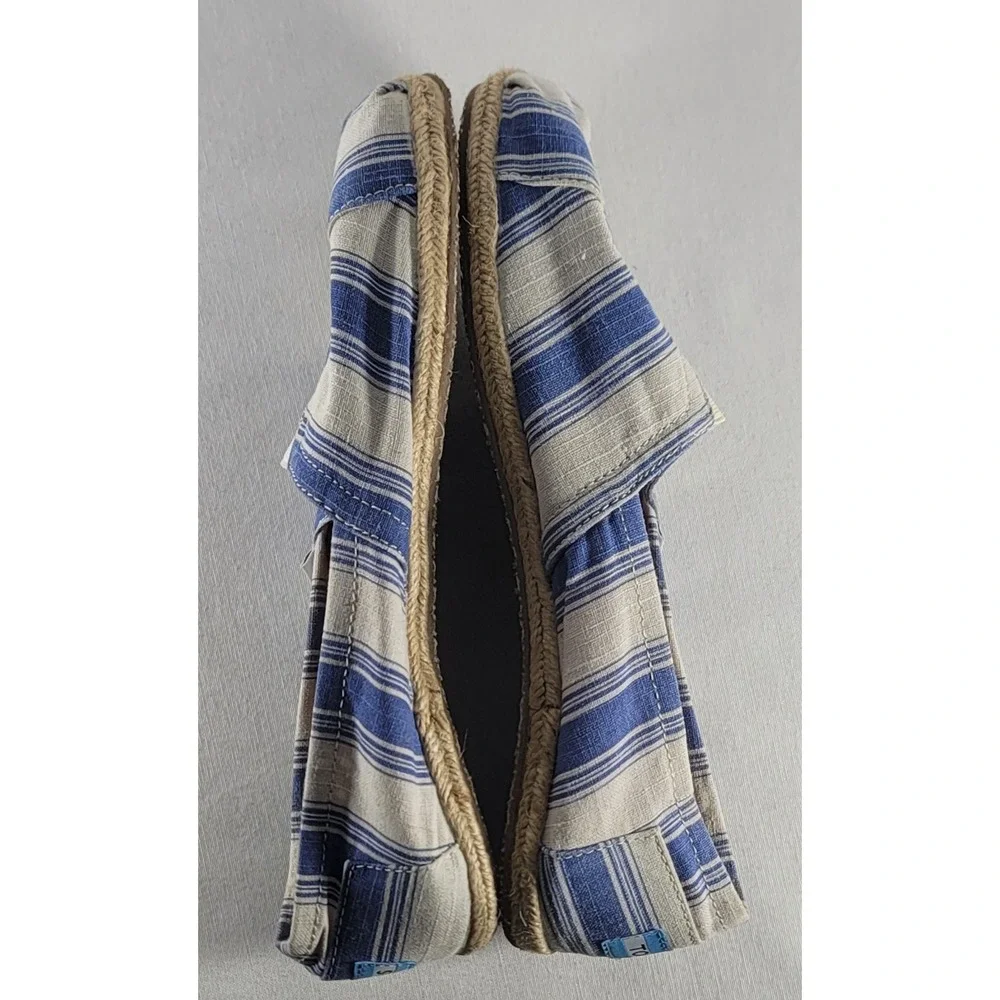 Toms Women's Size 6 W Blue And White Striped Canvas Slip On Casual Loafers Flats